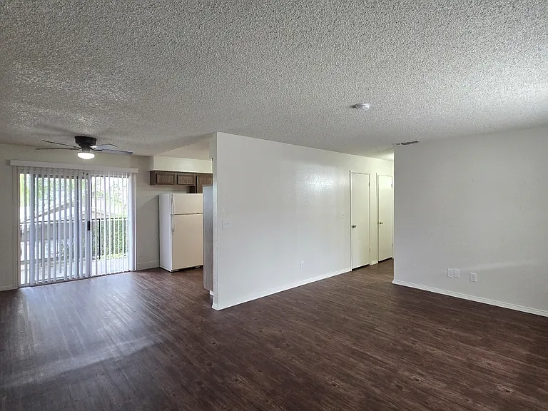 3750 N Delno Ave #205 — Photo 4