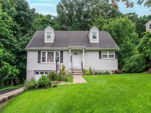 18 Macfarlan Ave, Hawthorne, NJ 07506