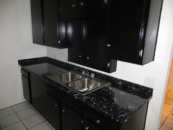 4th image of 4316 52nd St APT 6