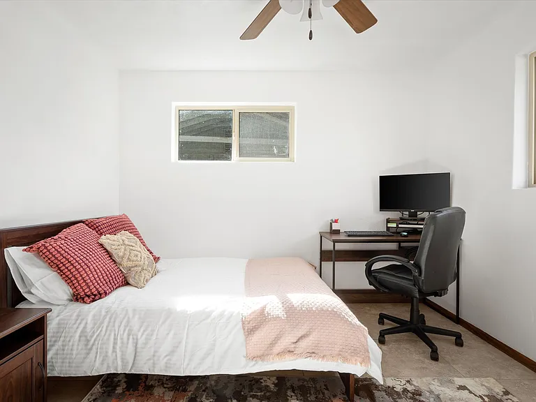 3529 E Sheridan St — Photo 15
