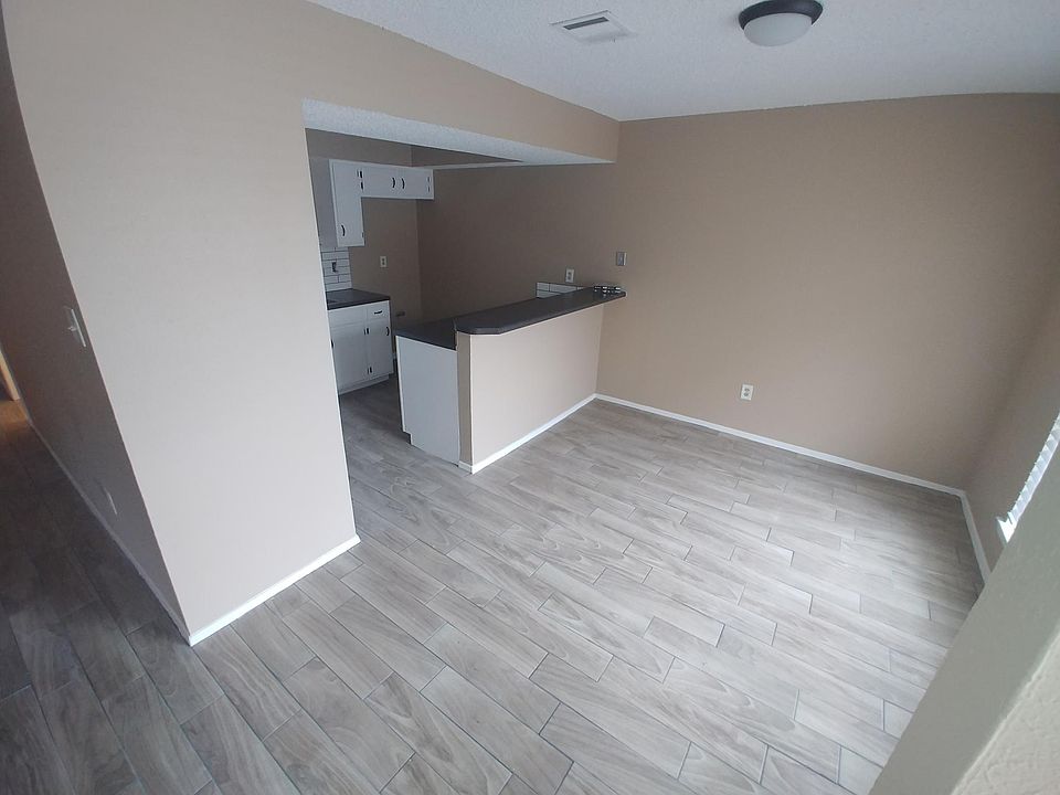 1st image of 314 E Denton Dr APT 19