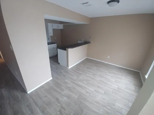 314 E Denton Dr APT 19, Euless, TX 76039