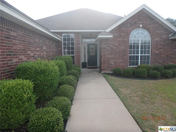 3rd image of 702 Paintbrush Dr
