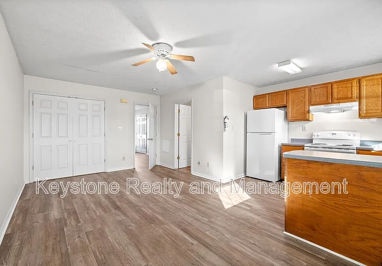 280 Thompsonville Ln #C — Photo 3