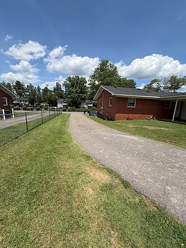 1010 Bradyville Pike Photo 1