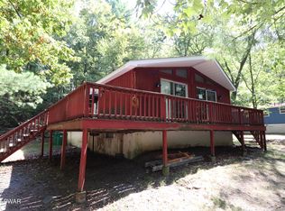 191 Pebble Rock Rd, Lackawaxen, PA 18435