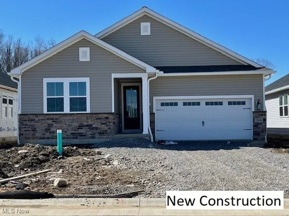 2408 Merriment Dr, Amherst, OH 44001