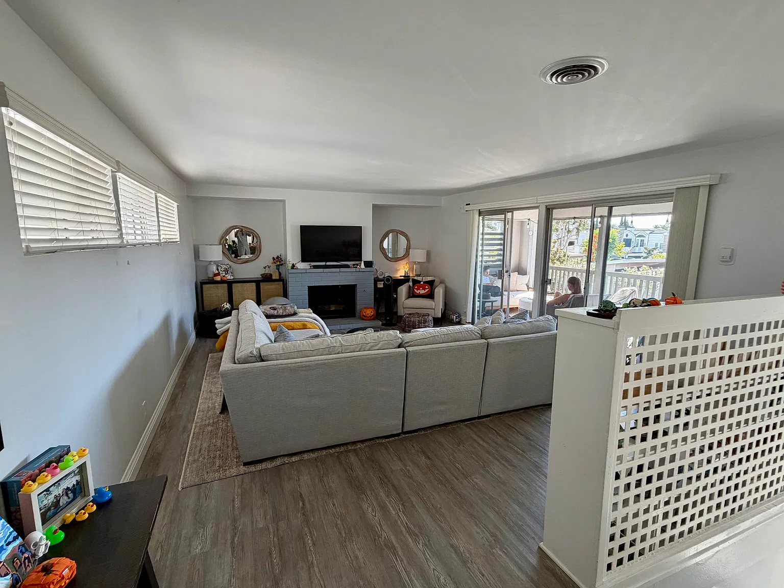 3 bed, 1200 sqft, $5,500 — Photo 3