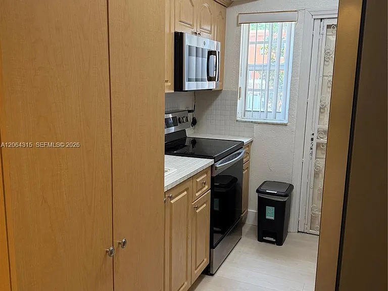 3660 SW 10th St #7A — Photo 19