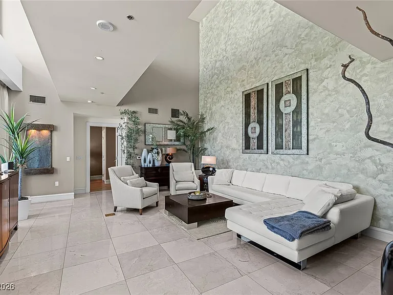 2700 Las Vegas Blvd S #4304 — Photo 2