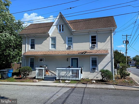 2nd image of 10 E Church St