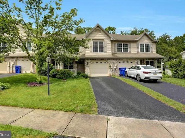 34 Ashburg Dr, Mechanicsburg, PA 17050