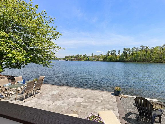 3rd image of 95 Lake Shore Road