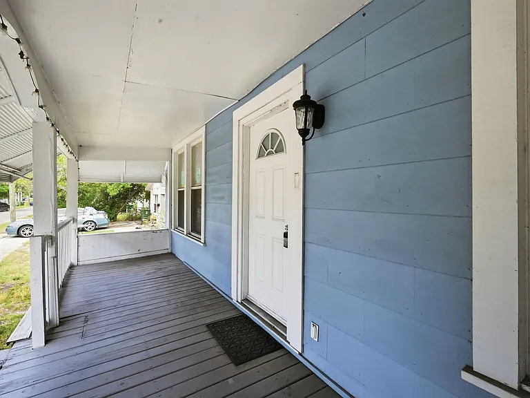 2411 E 18th Ave — Photo 4