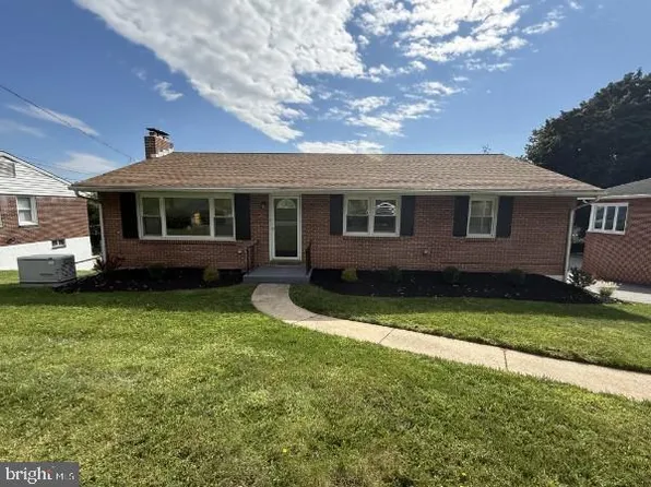 1429 Bonbar Rd, York, PA 17403
