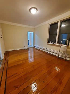 Rented by Leonidas Realty | media 2