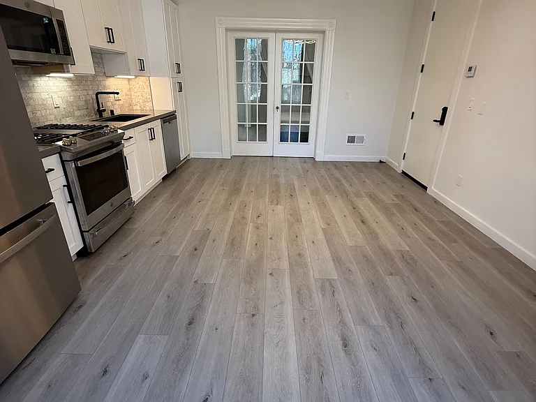 937 Haight St — Photo 11