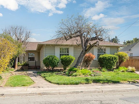 2nd image of 136 Alderbrook Drive