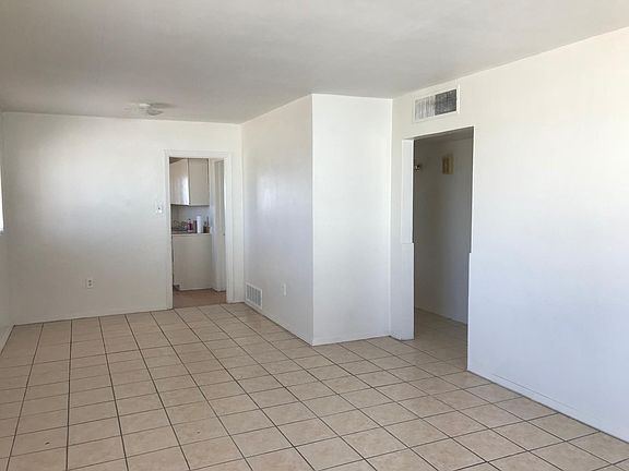 2nd image of 4723 Guadalupe Dr