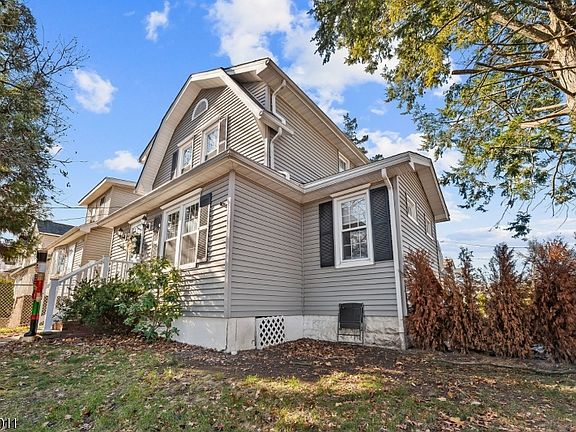 3rd image of 71 Spring St