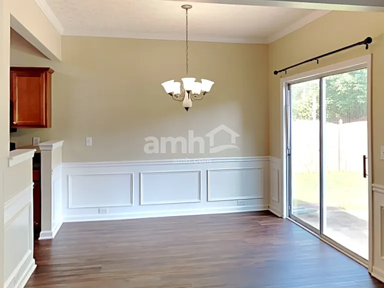 616 Laurel Bnd — Photo 5