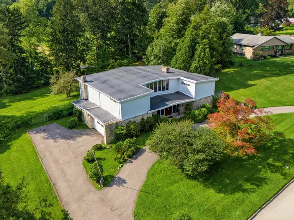 1633 Chattin Rd, Laverock, PA 19038