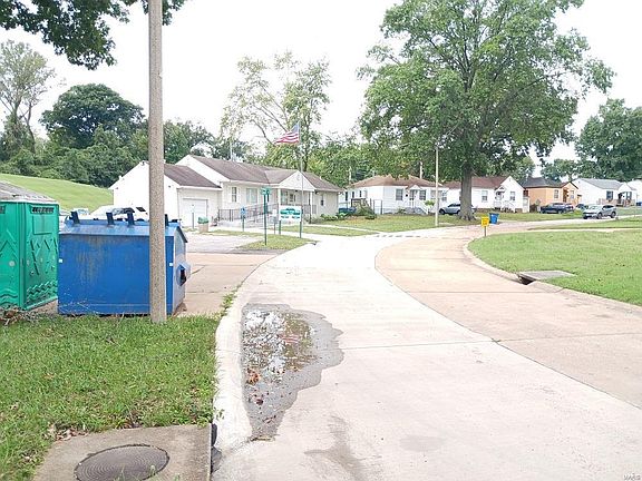 4th image of 5608 Curry Ave
