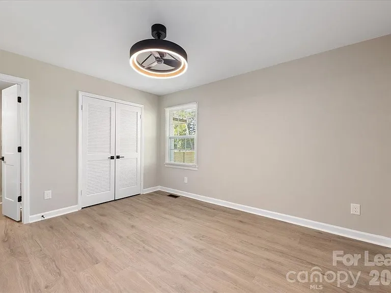 4700 Walden Ct — Photo 17