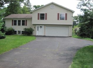 1473 Florida Rd, Mohegan Lake, NY 10547