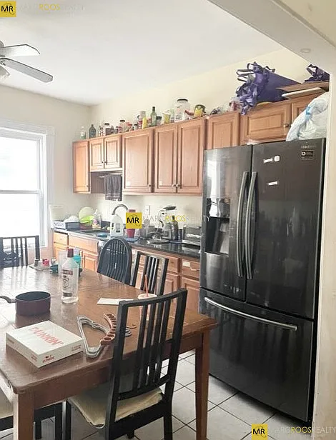6 bed, 2.5 bath, 9999 sqft, $9,500 — Photo 2