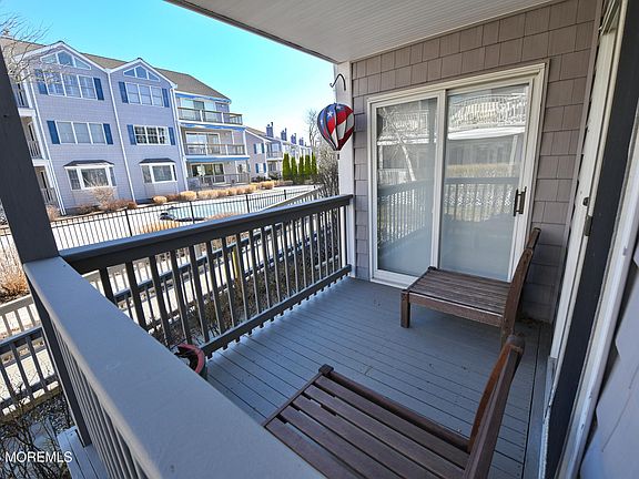 4th image of 77 Bay Point Harbour