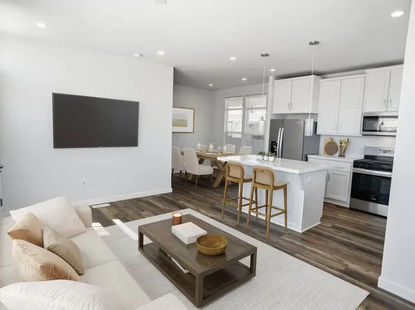 20652 Lassen St #5, Chatsworth, CA 91311