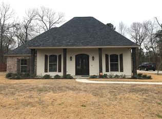 317 Ramsey Dr, Stonewall, LA 71078