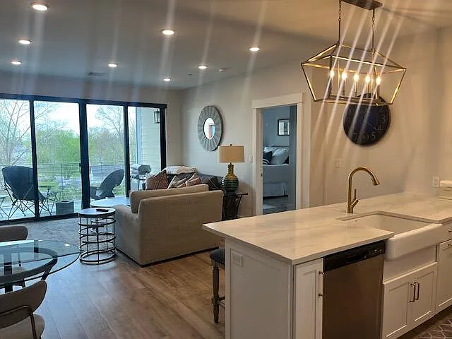 2 bed, 1159 sqft, $3,200 — Photo 4
