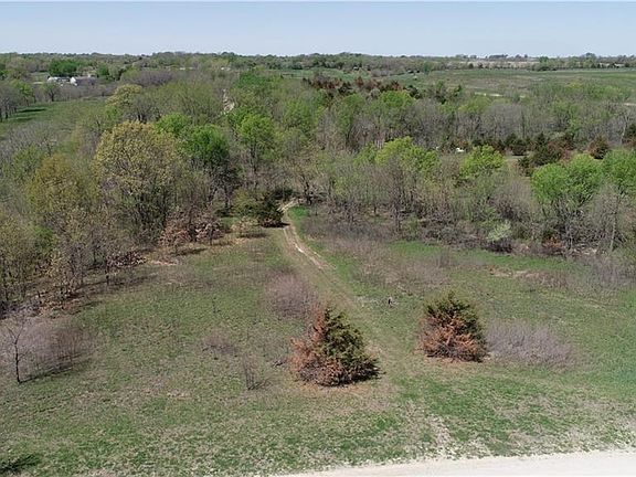 4th image of 5721 SE Oliver Rd