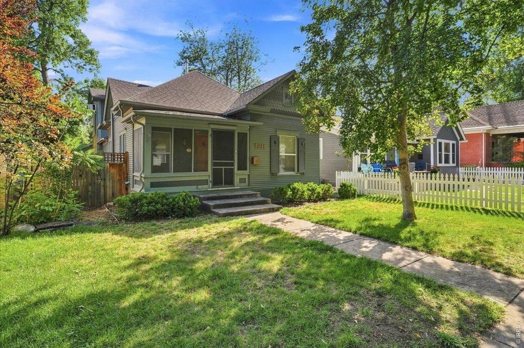 1011 W Mountain Ave