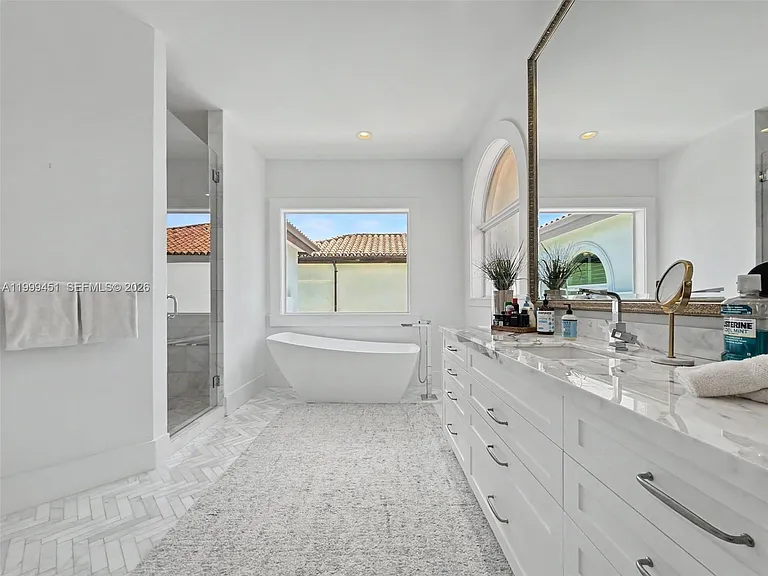 13689 Deering Bay Dr — Photo 21