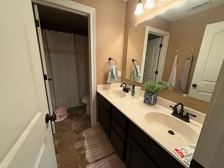 1719 Doran Rd S — Photo 20