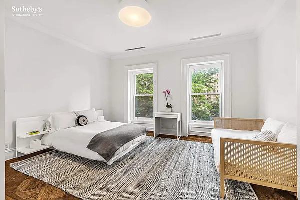 Sold by Sotheby's International Realty | media 16