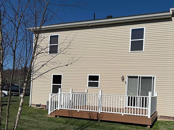 3rd image of 502 Persimmon Ln