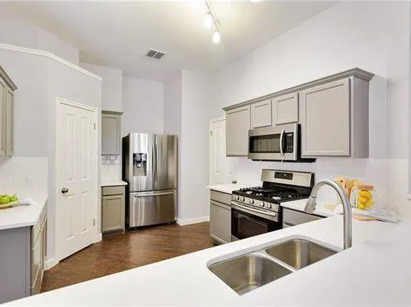 5617 Lomita Verde Cir, Austin, TX 78749