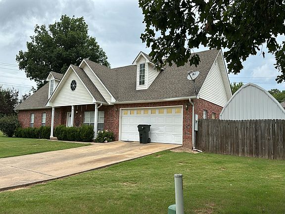 2nd image of 103 Brookmoor Ln