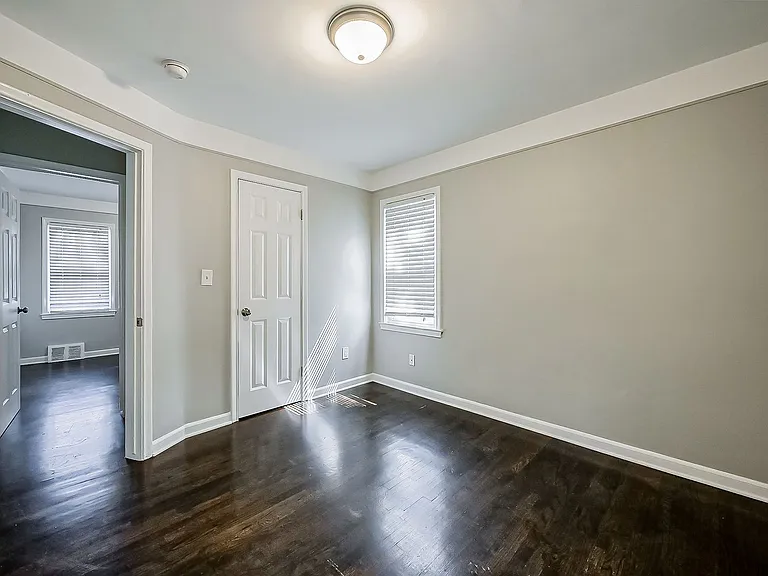 113 S Minerva Ave — Photo 19