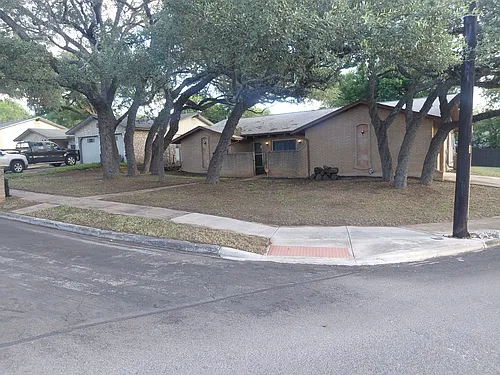 6102 Forest Ct Photo 1