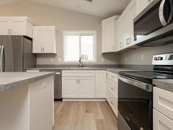 4th image of 122 Thumper Pond Dr
