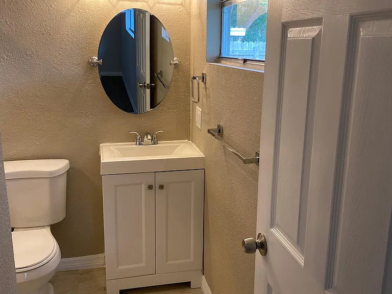 4250 Las Vegas Dr — Photo 8