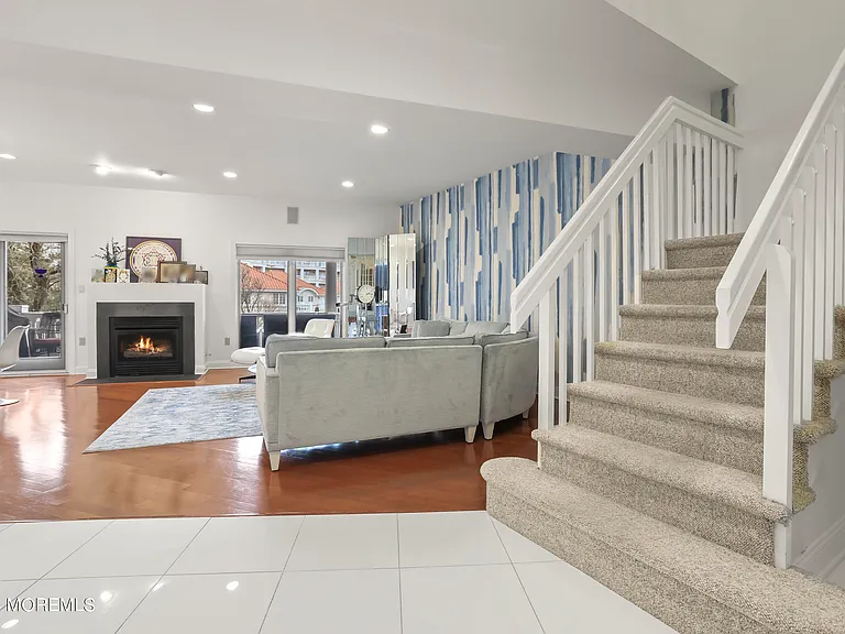 12 Riviera Dr — Photo 7