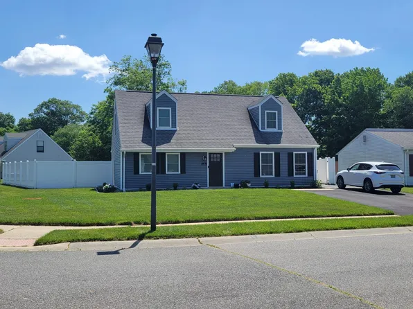 1 Unison Ct, Newark, DE 19713