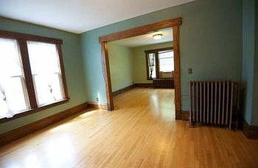 2nd image of 476 Laurel Ave APT 4