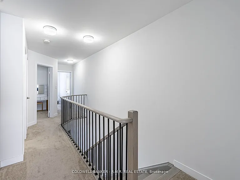 136 Brockley Dr — Photo 31